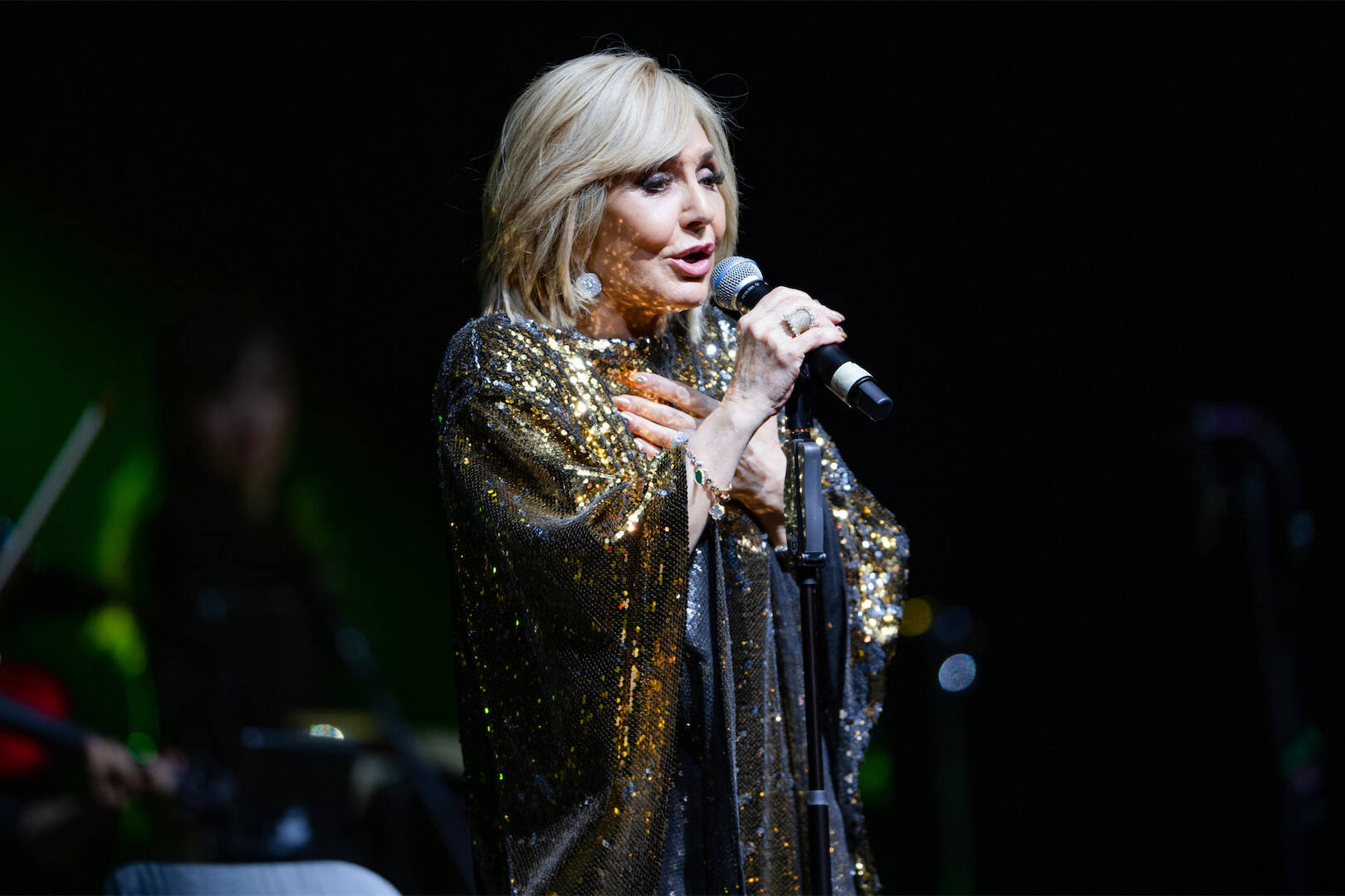 Googoosh Scene